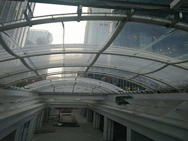ETFE充氣膜結構：節能環保